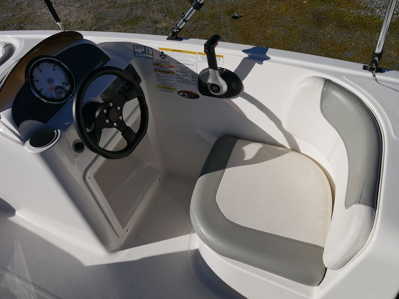 Bayliner 6155 Element - Bow Rider Bayliner 6155 Element - Bow Rider