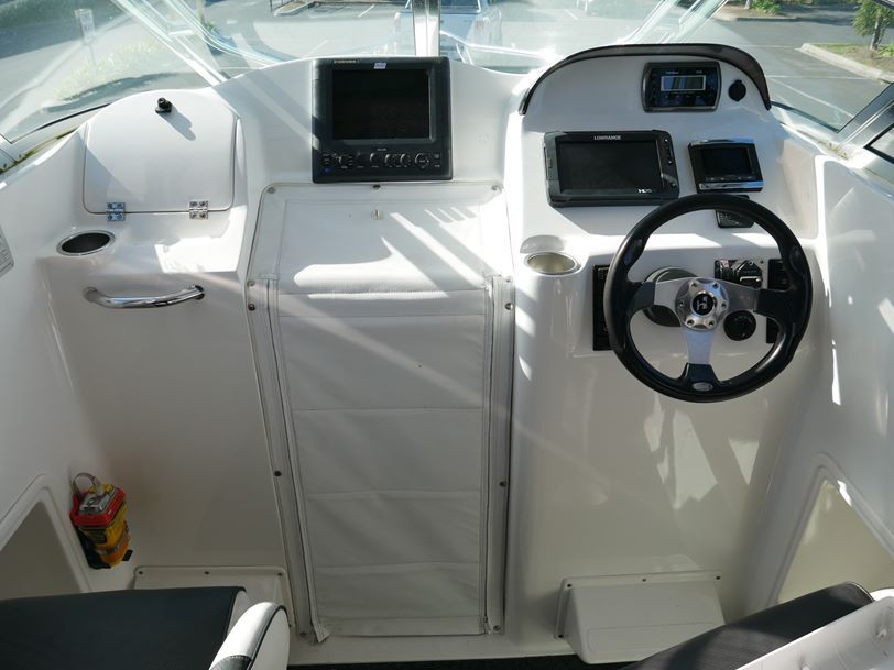 Haines Hunter 675 Offshore Hard Top Haines Hunter 675 Offshore Hard Top