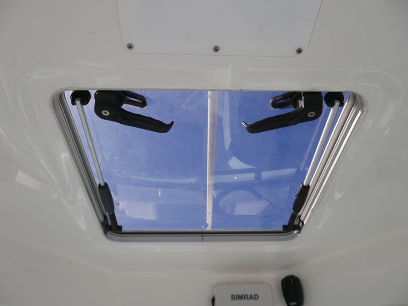 Haines Hunter 675 Offshore Hard Top Haines Hunter 675 Offshore Hard Top