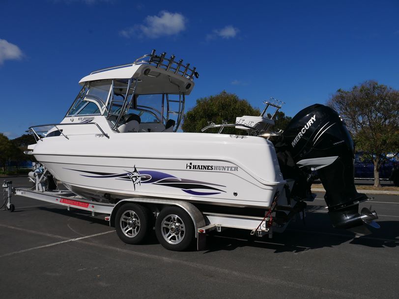 Haines Hunter 675 Offshore Hard Top Haines Hunter 675 Offshore Hard Top