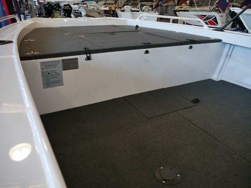 Quintrex 420 Explore Trophy - Side Console Quintrex 420 Explore Trophy - Side Console