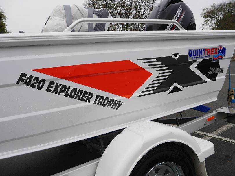 Quintrex 420 Explore Trophy - Side Console Quintrex 420 Explore Trophy - Side Console