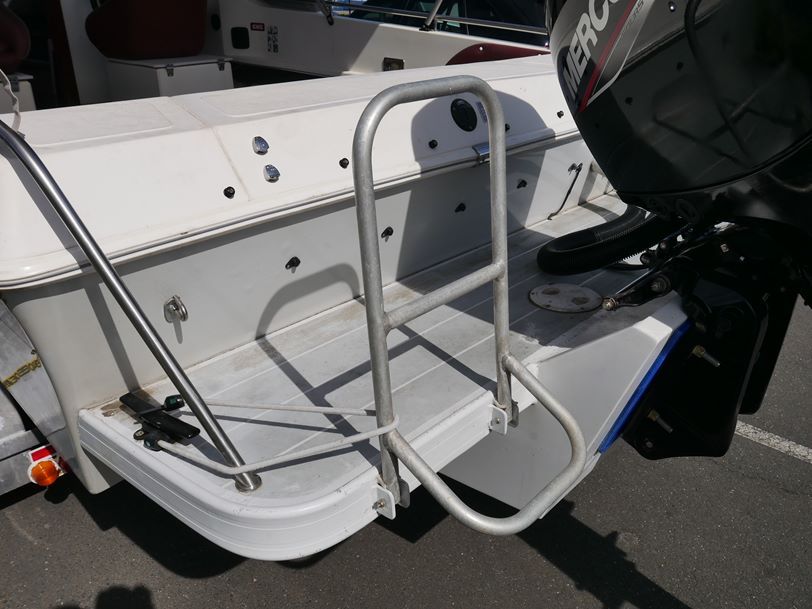 Yalta 630 Express Cruiser Yalta 630 Express Cruiser