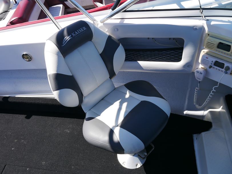 Revival 525 Runabout - 2009 Model Revival 525 Runabout - 2009 Model
