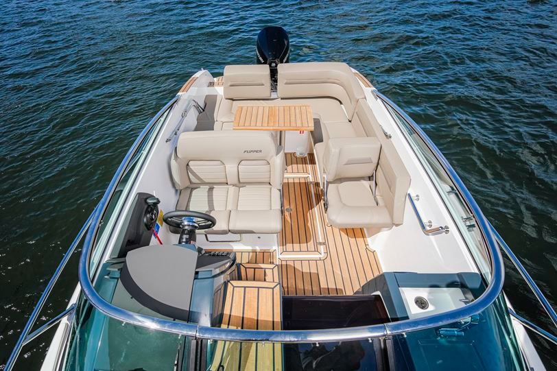 Flipper 700DC Day Cruiser - 2022 Model Flipper 700DC Day Cruiser - 2022 Model