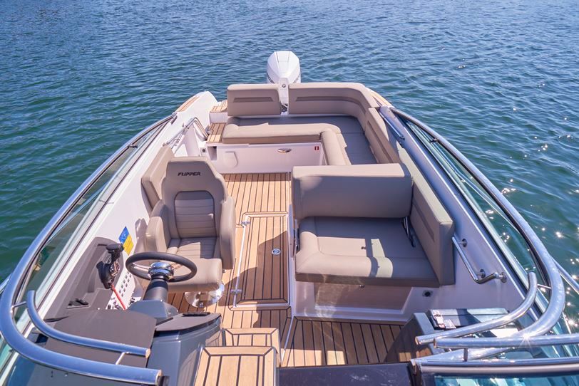 Flipper 800DC Day Cruiser - 2022 Model Flipper 800DC Day Cruiser - 2022 Model