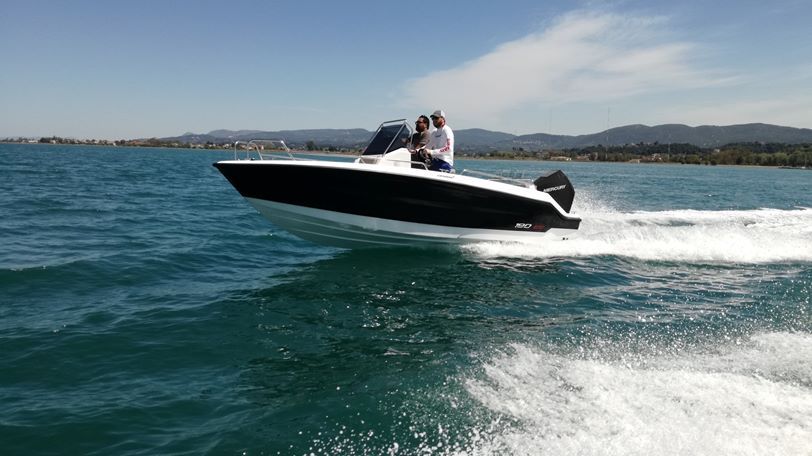 Compass 190cc - Centre Console - 2022 Model Compass 190cc - Centre Console - 2022 Model