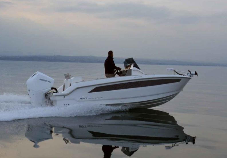 Compass 190cc - Centre Console - 2022 Model Compass 190cc - Centre Console - 2022 Model