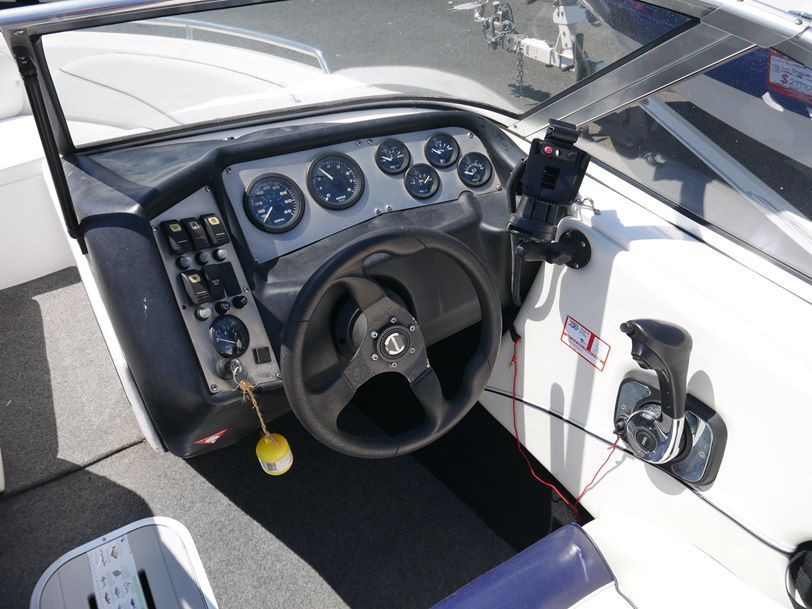 Clearwater 1800 Bow Rider - 2010 Model Clearwater 1800 Bow Rider - 2010 Model