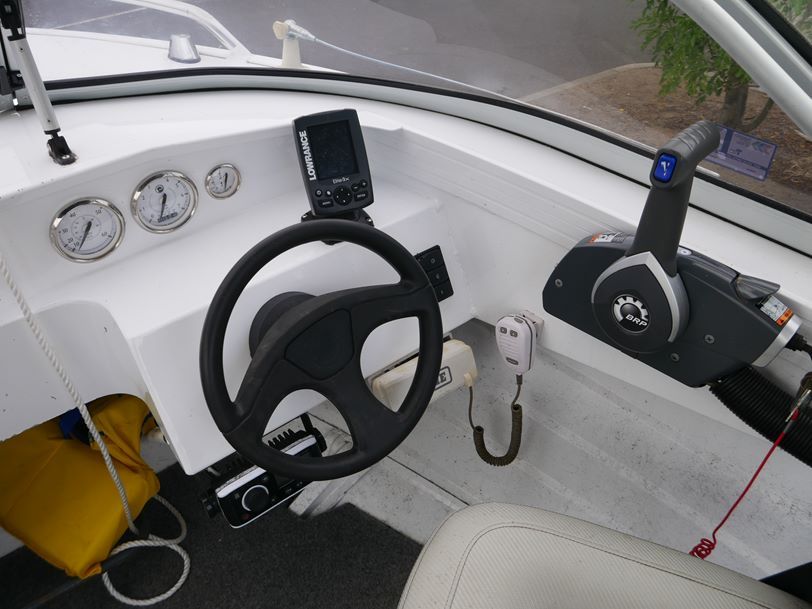 Stacer 429 Seaway Runabout - 2015 Model Stacer 429 Seaway Runabout - 2015 Model