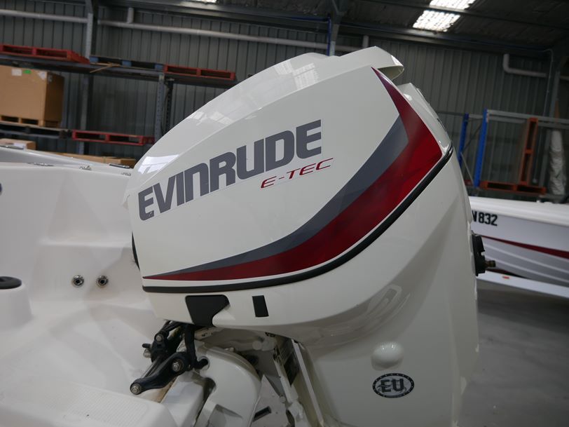 Freedom 640 SeaSport - 2015 Model Freedom 640 SeaSport - 2015 Model