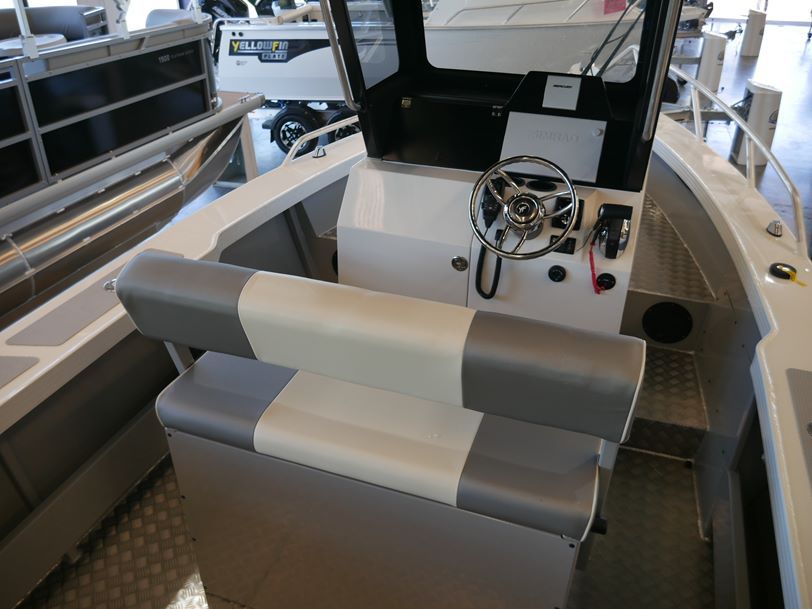 Yellowfin 6500 Centre Cabin - 2022 Model Yellowfin 6500 Centre Cabin - 2022 Model