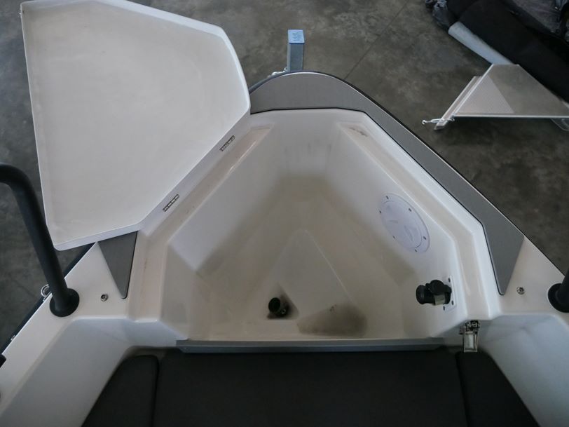Bella Falcon BR6 Bow Rider - 2022 Model Bella Falcon BR6 Bow Rider - 2022 Model