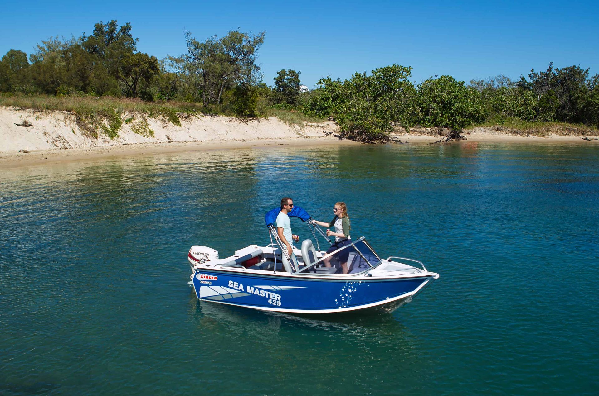 Stacer 429 Sea Master (2022) - FLOOR MODEL - STOCK DUE MID-JULY