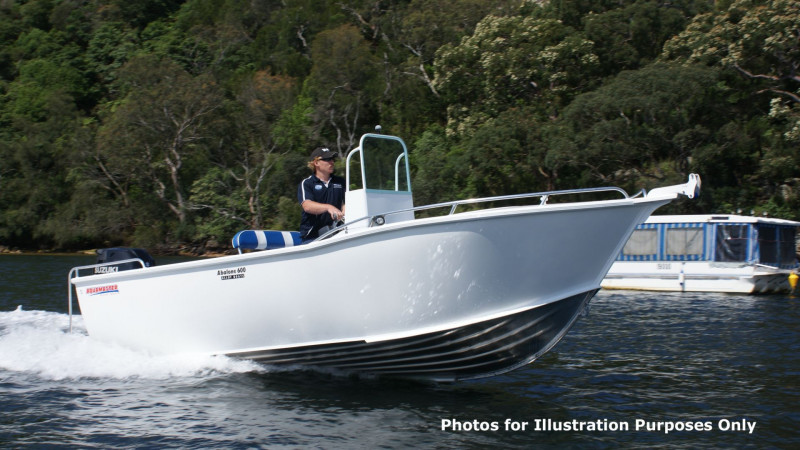 Aquamaster 6m Deluxe Centre Console Aquamaster 6m Deluxe Centre Console