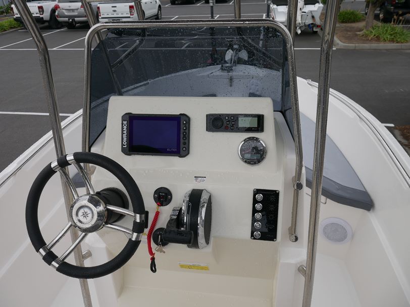 Compass 165 Pro - Centre Console - 2022 Model Compass 165 Pro - Centre Console - 2022 Model