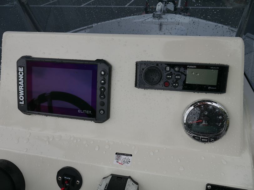 Compass 165 Pro - Centre Console - 2022 Model Compass 165 Pro - Centre Console - 2022 Model