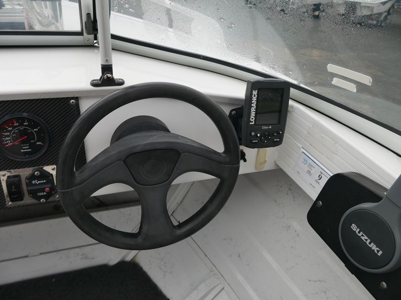 Quintrex 430 Escape - Runabout - 2011 Model Quintrex 430 Escape - Runabout - 2011 Model