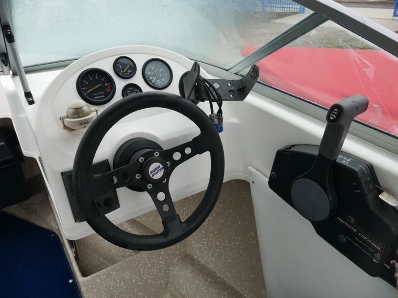 Haines Hunter 500 Breeze - 2002 Model Haines Hunter 500 Breeze - 2002 Model