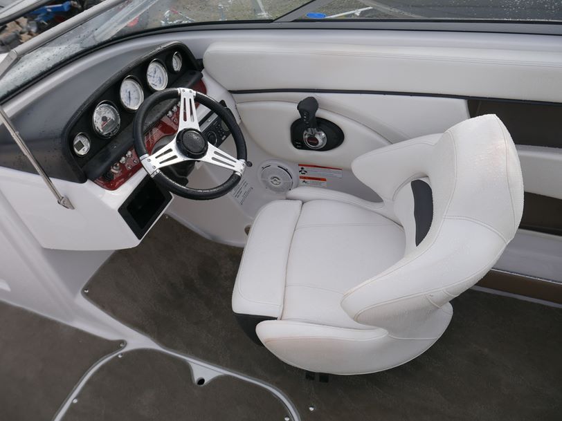 Four Winns H210 Bow Rider - 2010 Model Four Winns H210 Bow Rider - 2010 Model