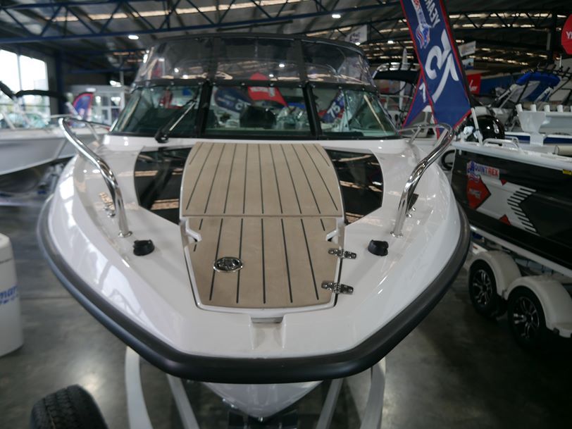 Flipper 650DC Day Cruiser - 2022 Model Flipper 650DC Day Cruiser - 2022 Model