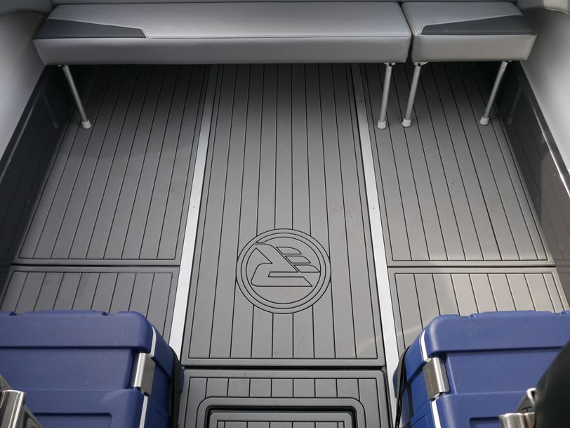 Revival 640 Offshore Hard Top - 2022 Model Revival 640 Offshore Hard Top - 2022 Model