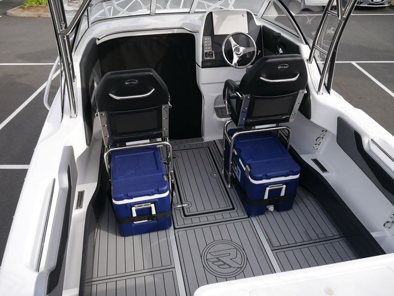 Revival 640 Offshore Hard Top - 2022 Model Revival 640 Offshore Hard Top - 2022 Model