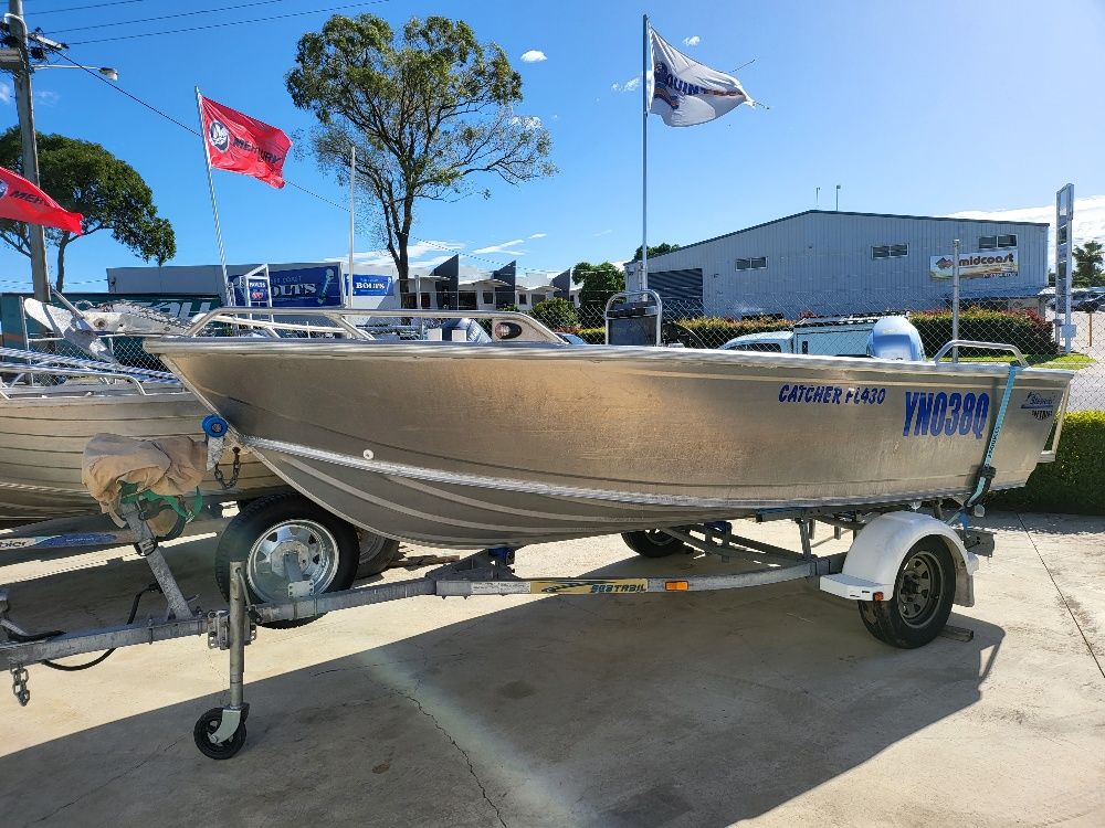 2016 Stessco FL430 Catcher Side Console As new 2021 Honda BF40 **Fully Transferable Balance Of National Honda Manufacturer Warranty Until June 2028