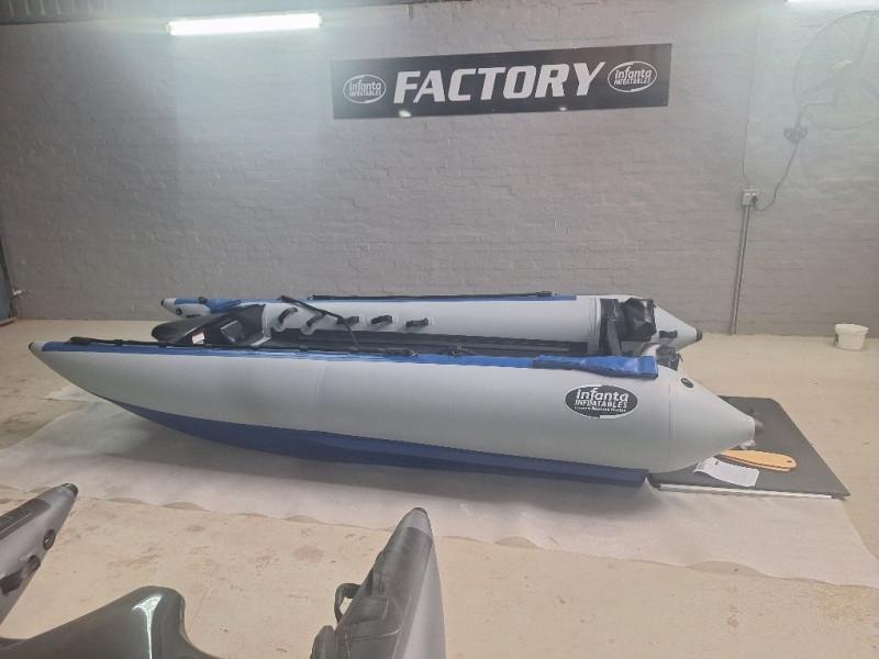 Infanta P1 Thunder Cat - Boat 10-25 (Yacht Grey & Royal Blue) Infanta P1 Thunder Cat - Boat 10-25 (Yacht Grey & Royal Blue)