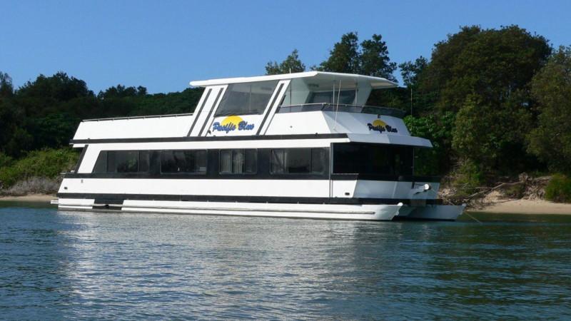 Turnkey Business Opportunity 'Berger Houseboat Holidays' - Profitable, Turnkey & Ready to Go Turnkey Business Opportunity 'Berger Houseboat Holidays' - Profitable, Turnkey & Ready to Go