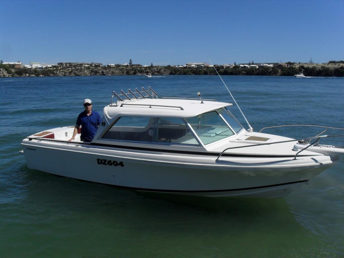 23 ft Caribbean Crusader Repowered with a 350 MAG MPI and Alpha Drive